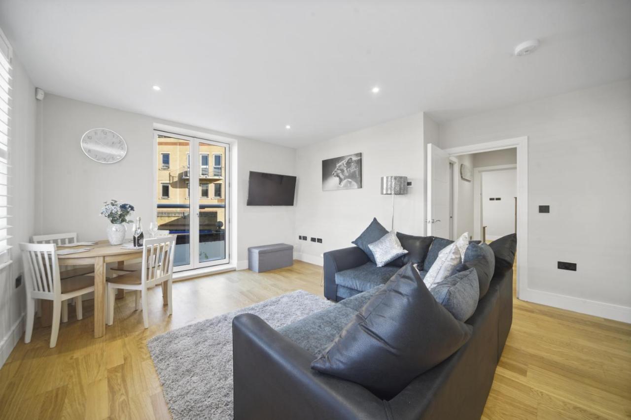 Flat 1 Bridge House Apartamento Staines-upon-Thames Exterior foto